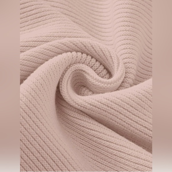 WOMENS PINK COZY SWEATER SIZE SMALL OVERSIZED - Picture 3 of 3